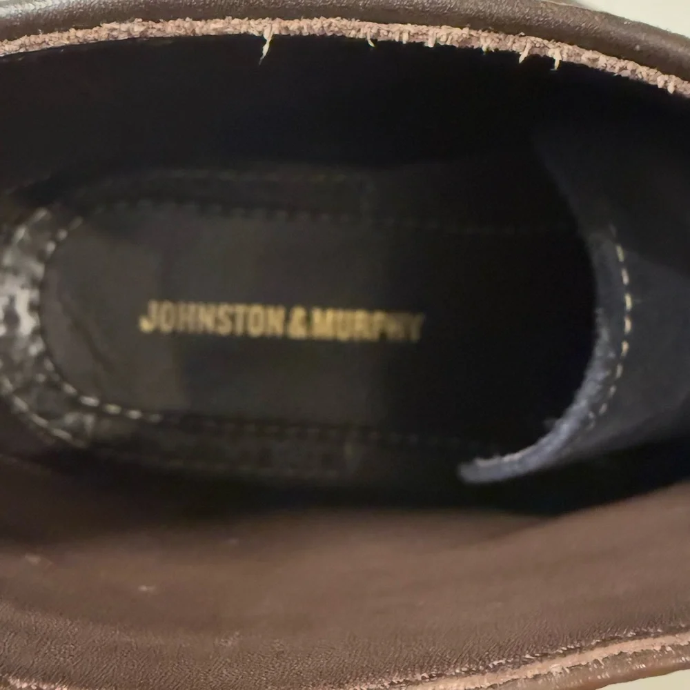 JOHNSTON & MURPHY Navy Chukka Ankle Boots Sz. 8.5M Suede Brogue Mens Lace-Up